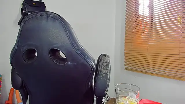 bigcrisblack online show from 10.20.25