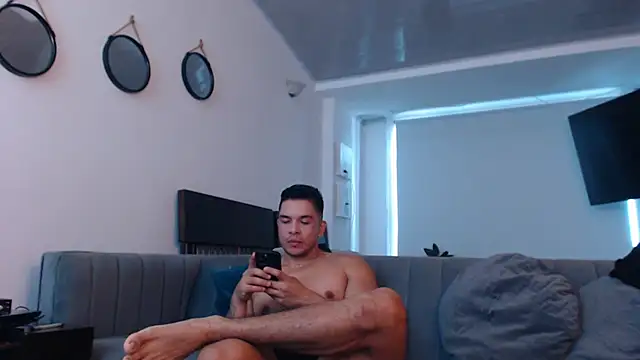 estebandelouis online show from 03.03.25