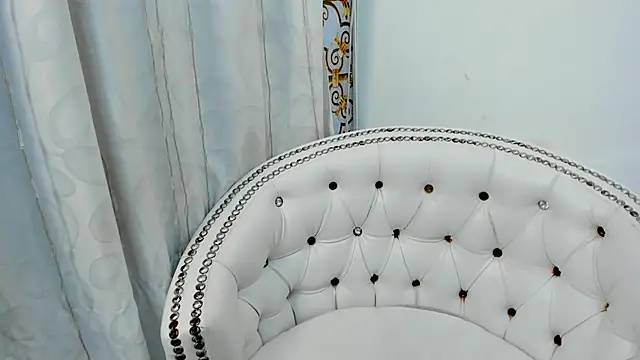 Snapshot of Analia18_ chatting on 03.09.25 Analia18 online show from 03.09.25