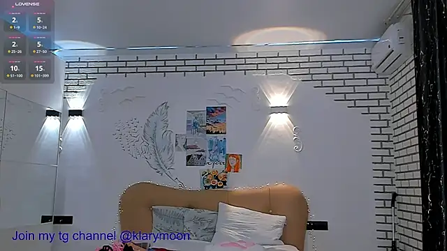 Snapshot of cute_stefania chatting on 03.08.25 cute stefania online show from 03.08.25