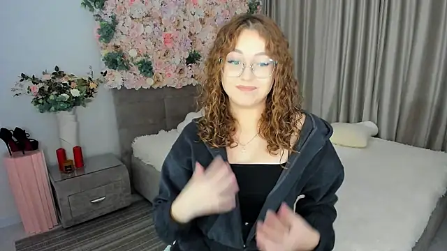 SereneFlame online show from 10.12.25