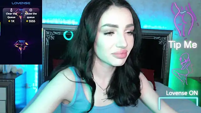 NancyLovee  online show from 02.01.25