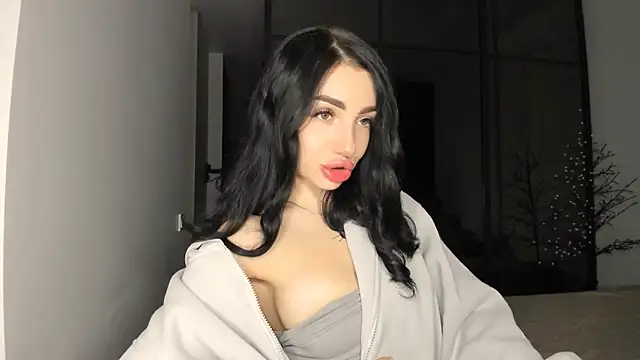 NancyLovee  online show from 11.28.25