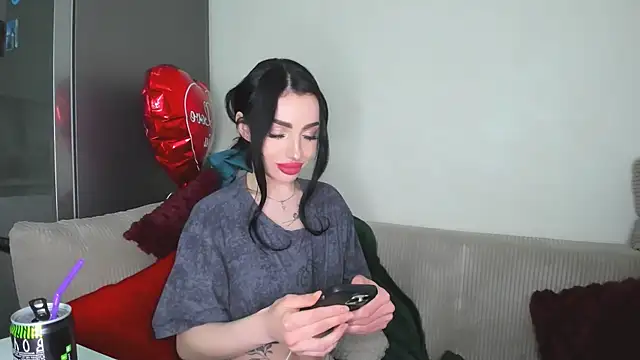 NancyLovee  online show from 03.26.26