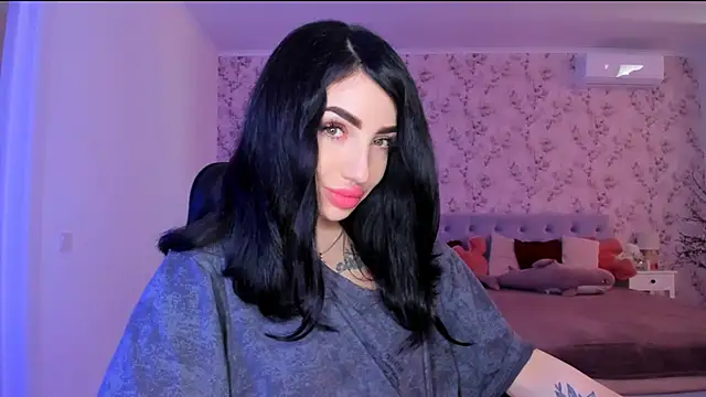 NancyLovee  online show from 06.16.26