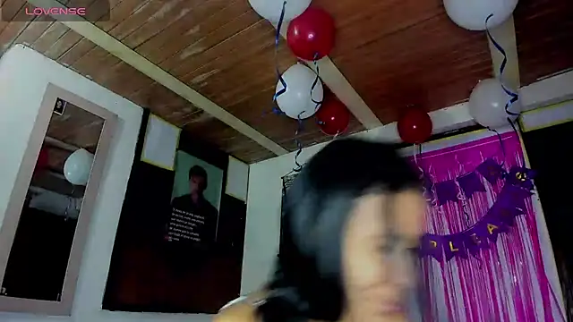 Snapshot of Nenita_Hot_ chatting on 09.25.25 Nenita Hot  online show from 09.25.25