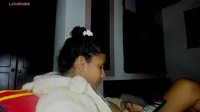 Snapshot of Nenita_Hot_ chatting on 10.03.25 Nenita Hot  online show from 10.03.25