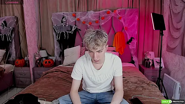 TrevorBenson online show from 10.28.25