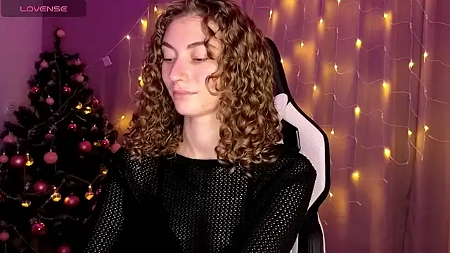 lady curls online show from 12.15.24