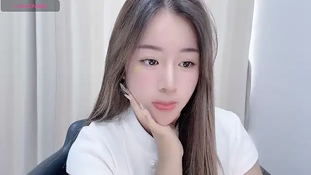 chloe-01 online show from 12.02.24