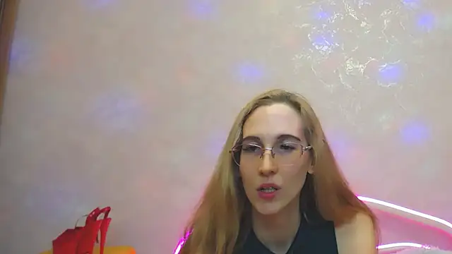 KlaryBrait online show from 12.14.24