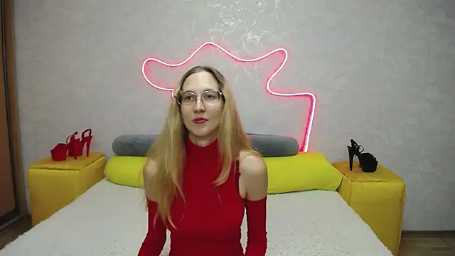 KlaryBrait online show from 10.10.25