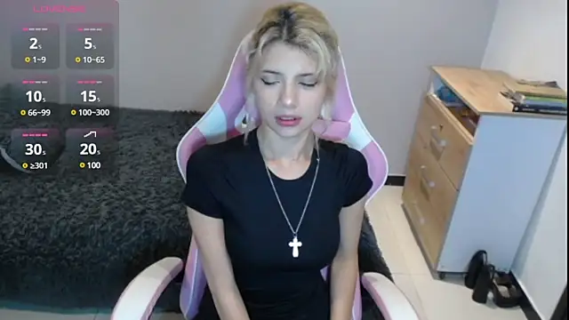 HiScarlett online show from 01.31.25