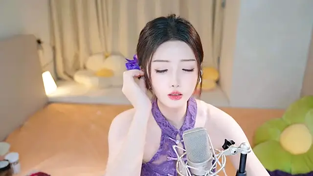 Eimile online show from 12.12.24