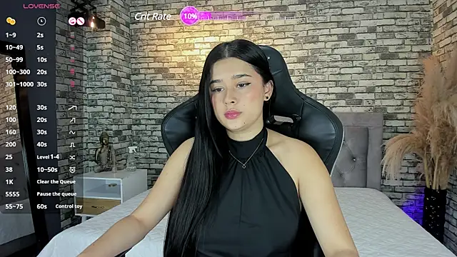 Snapshot of ariadna_milano chatting on 01.21.25 ariadna milano online show from 01.21.25