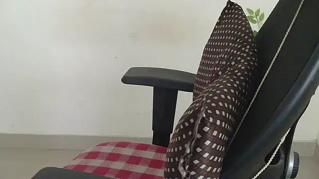 Snapshot of punemodel chatting on 04.05.26 punemodel online show from 04.05.26