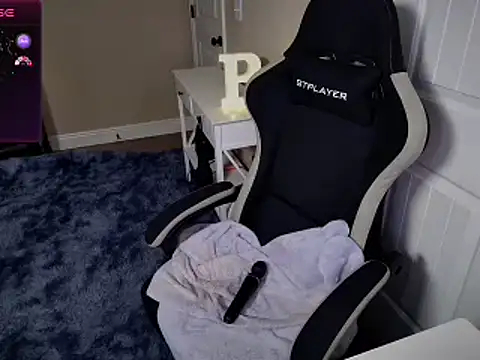 Brooklyn Bee online show from 02.24.25