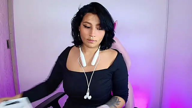 Pauilina online show from 01.13.25