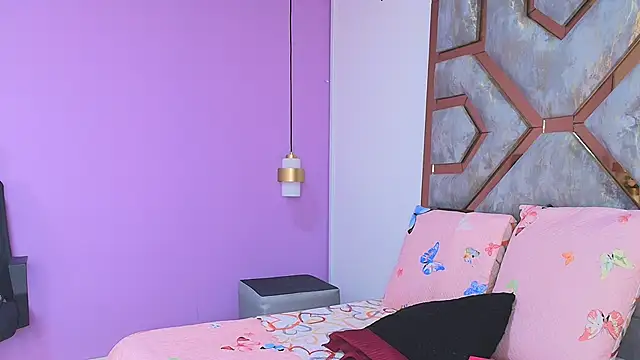 BRITHANY SPARK online show from 12.19.25