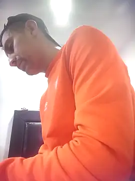 Snapshot of jeremiabello chatting on 12.05.25 jeremiabello online show from 12.05.25