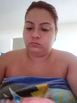 Snapshot of carola_hotwife chatting on 05.13.26 carola hotwife online show from 05.13.26