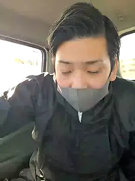 Snapshot of da--------i chatting on 12.12.24 da--------i online show from 12.12.24