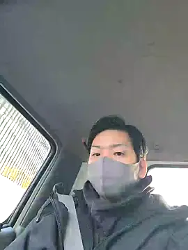 Snapshot of da--------i chatting on 12.16.24 da--------i online show from 12.16.24