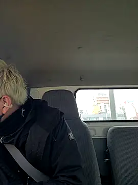 Snapshot of da--------i chatting on 02.07.25 da--------i online show from 02.07.25