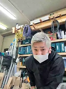 Snapshot of da--------i chatting on 02.23.25 da--------i online show from 02.23.25