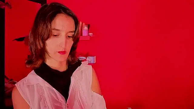 Snapshot of Ambar_Roux_ chatting on 04.23.26 Ambar Roux online show from 04.23.26