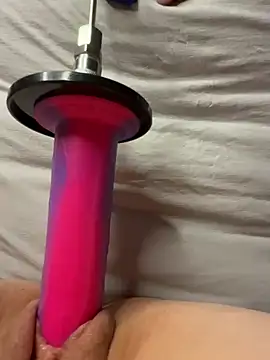 Snapshot of luisa1 chatting on 03.08.25 luisa1 online show from 03.08.25