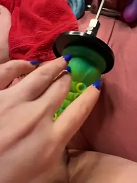 Snapshot of luisa1 chatting on 03.11.25 luisa1 online show from 03.11.25