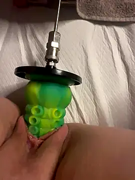 Snapshot of luisa1 chatting on 10.02.25 luisa1 online show from 10.02.25