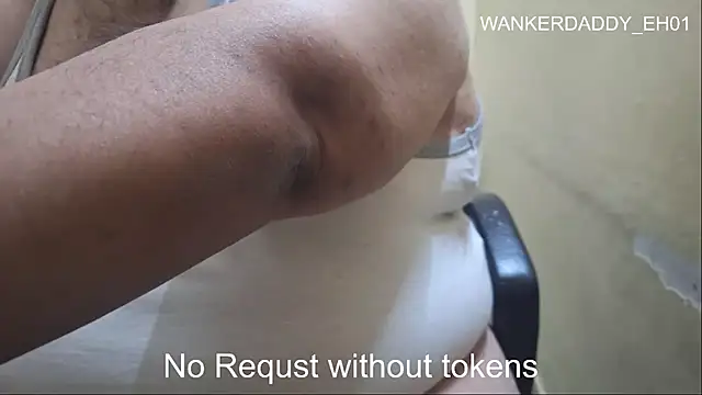 Snapshot of WANKERDADDY_EH01 chatting on 12.14.24 WANKERDADDY EH01 online show from 12.14.24