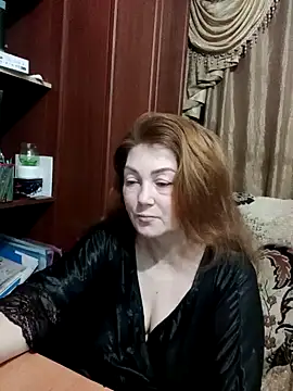 Snapshot of Madame-Butterfly chatting on 01.16.25 Madame-Butterfly online show from 01.16.25
