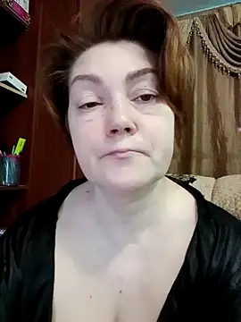 Snapshot of Madame-Butterfly chatting on 02.28.25 Madame-Butterfly online show from 02.28.25