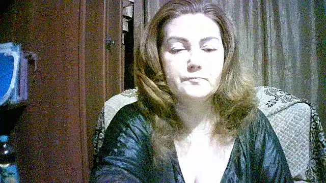 Snapshot of Madame-Butterfly chatting on 10.06.25 Madame-Butterfly online show from 10.06.25