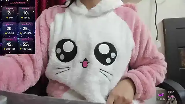 Reika 01 online show from 12.03.25