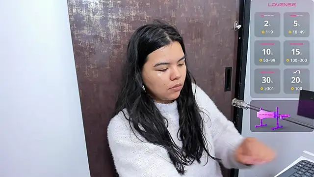 klhoe boobs online show from 10.27.25