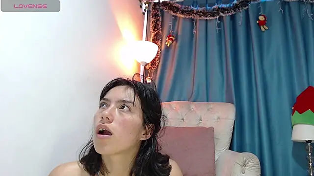 salome Queenx online show from 12.31.24