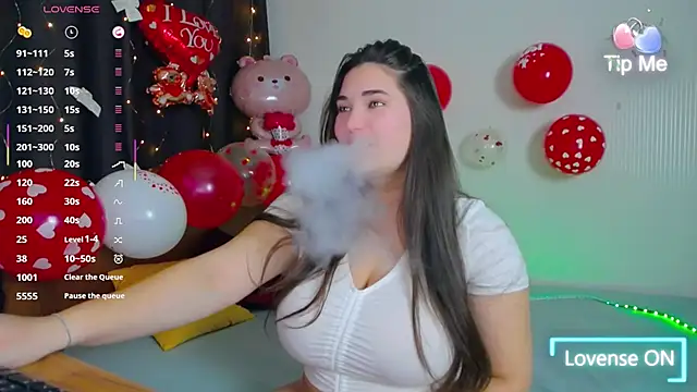 Lillianhot68 online show from 02.13.25