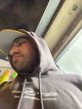 JuanZapata33 online show from 12.25.24