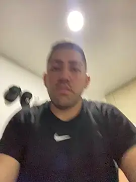 JuanZapata33 online show from 02.19.25