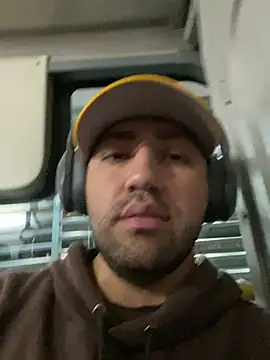 JuanZapata33 online show from 02.19.25