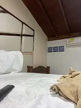 JuanZapata33 online show from 03.21.25