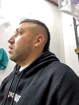 JuanZapata33 online show from 09.19.25