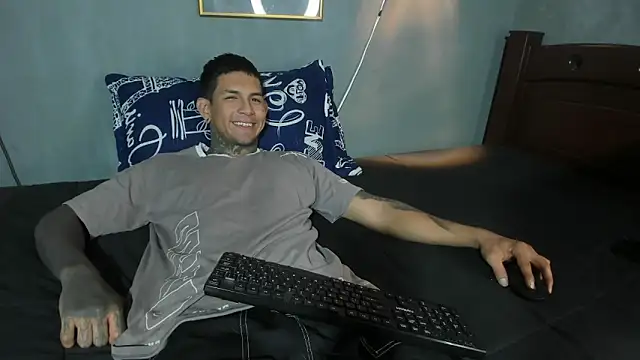 Travistanner 28 online show from 02.23.26