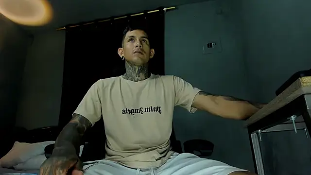 Travistanner 28 online show from 03.27.26