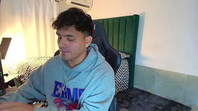 man dur07 online show from 12.22.25