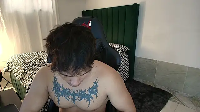 Snapshot of man_dur07 chatting on 06.25.26 man dur07 online show from 06.25.26